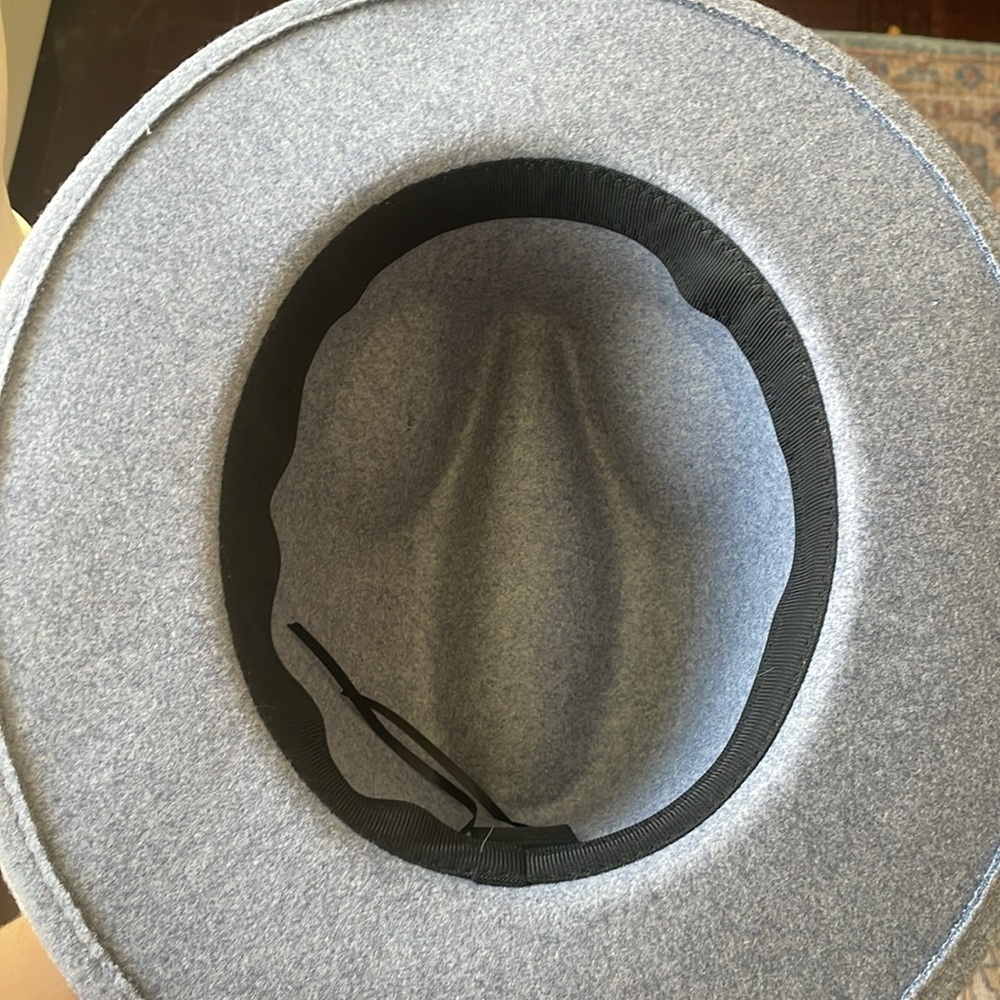 Women’s hat - Picture 4 of 4